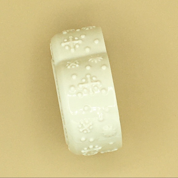 3/$20 LENOX Yuletide Glowlite Heart Shaped Votive Candle Holder- Retired - Picture 4 of 9